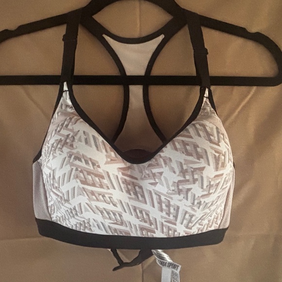 PINK Victoria's Secret Other - Victoria’s Secret 32 C sports bra